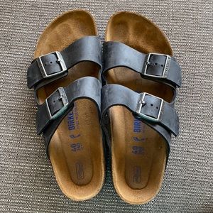 Birkenstock size 40 women’s! Worn only a few times
